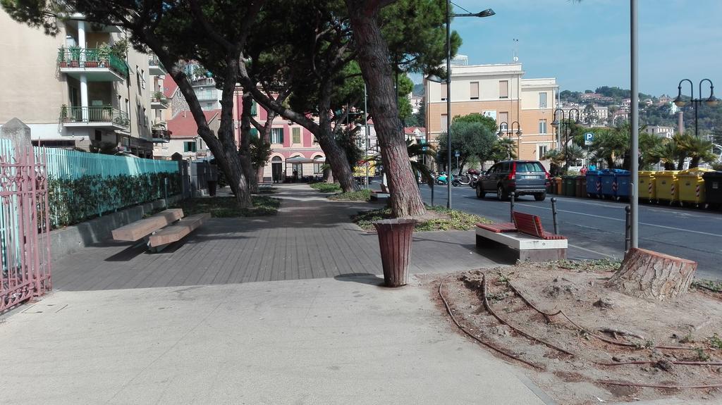 Case Vacanze Borgo Marina אימפריה מראה חיצוני תמונה