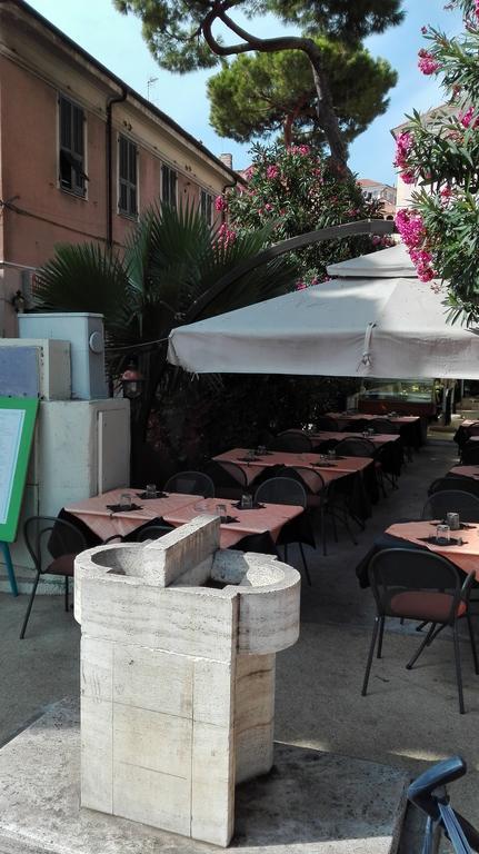 Case Vacanze Borgo Marina אימפריה מראה חיצוני תמונה