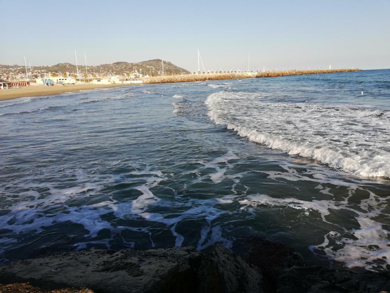 Case Vacanze Borgo Marina אימפריה מראה חיצוני תמונה